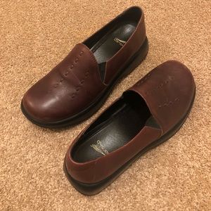 Red/Brown leather Dansko Clogs - size 39/9
